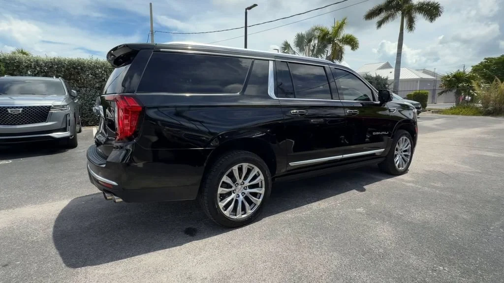 Used 2022 Onyx Black GMC Denali image 8