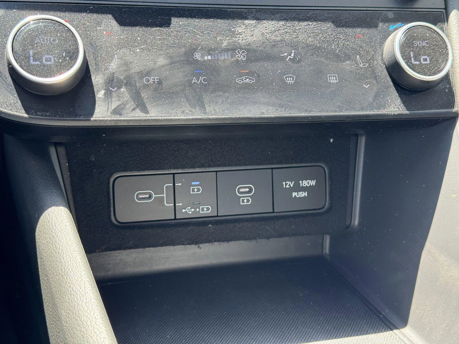 Used 2024 Serenity White Hyundai SEL image 19