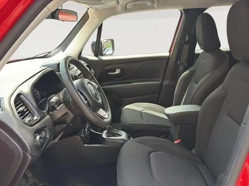Used 2023 Red Jeep Altitude image 9