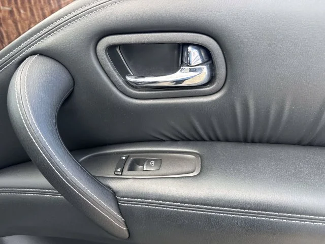 Used 2017 Gray Nissan Platinum image 32