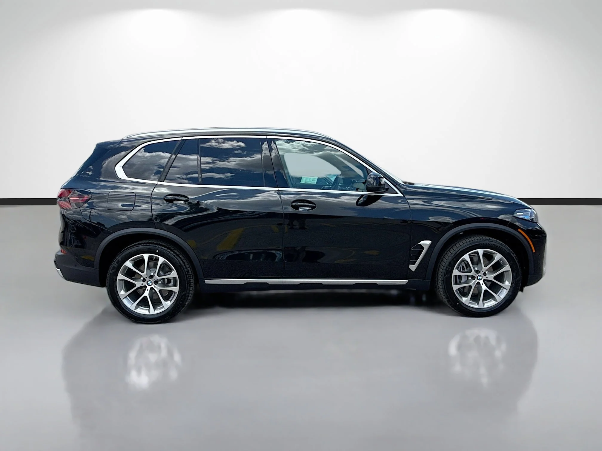 New 2026 Black Sapphire Metallic BMW sDrive40i image 2