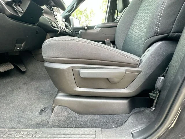 New 2026 Granite Crystal Metallic Clearcoat RAM Tradesman image 15