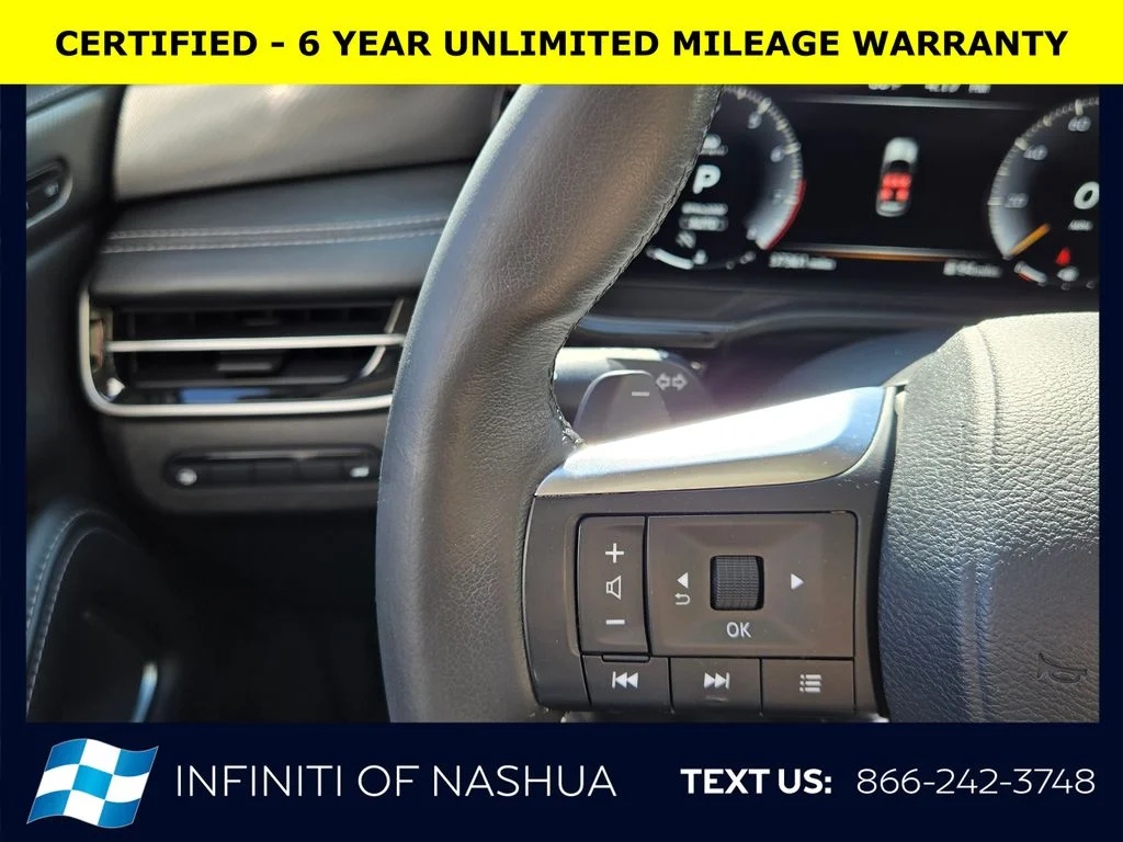 Certified Used 2023 White INFINITI LUXE image 33