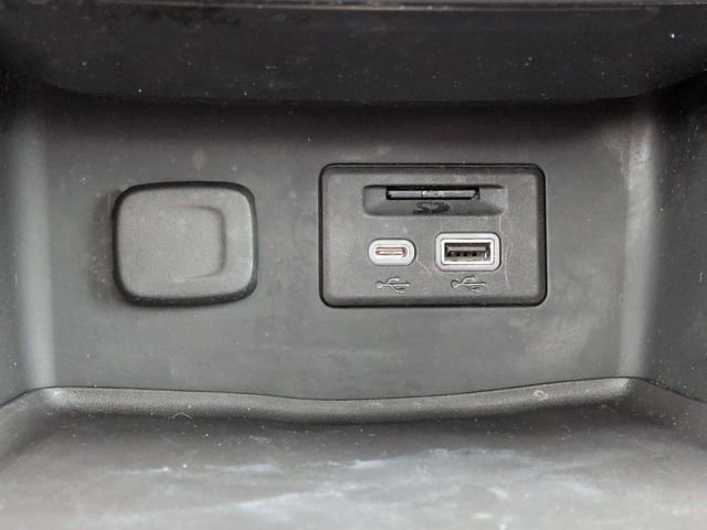Used 2021 Black GMC AT4 image 27