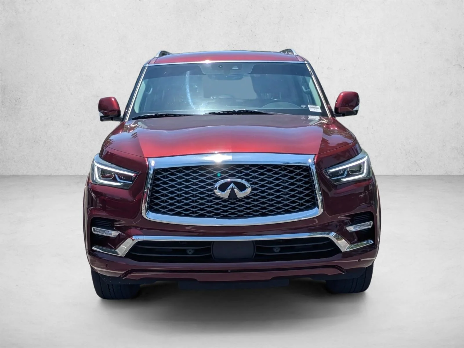 Used 2021 Coulis Red INFINITI LUXE image 2
