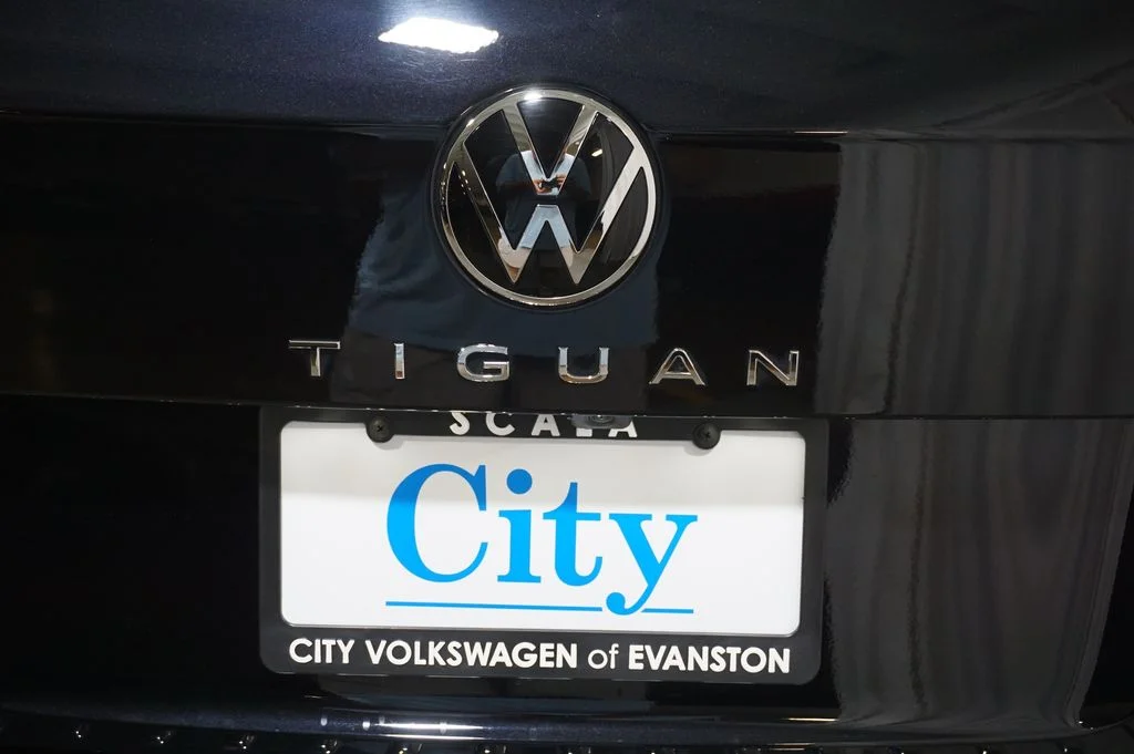 Certified Used 2023 Black Volkswagen 2.0T SE image 30