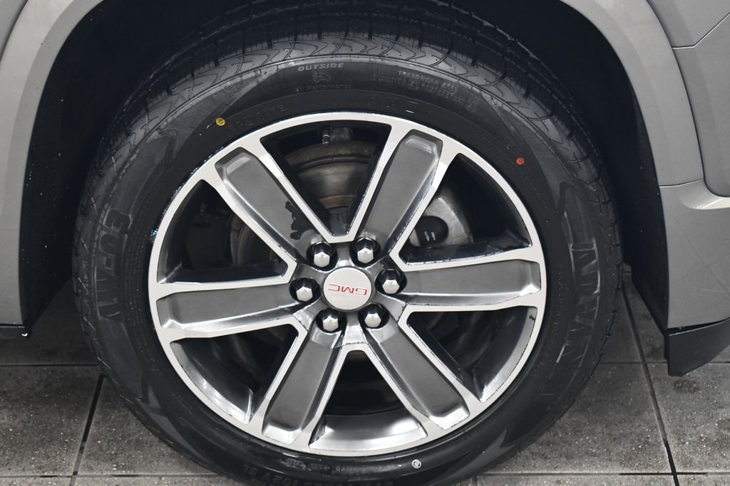 Used 2019 Pepperdust Metallic GMC Denali image 12