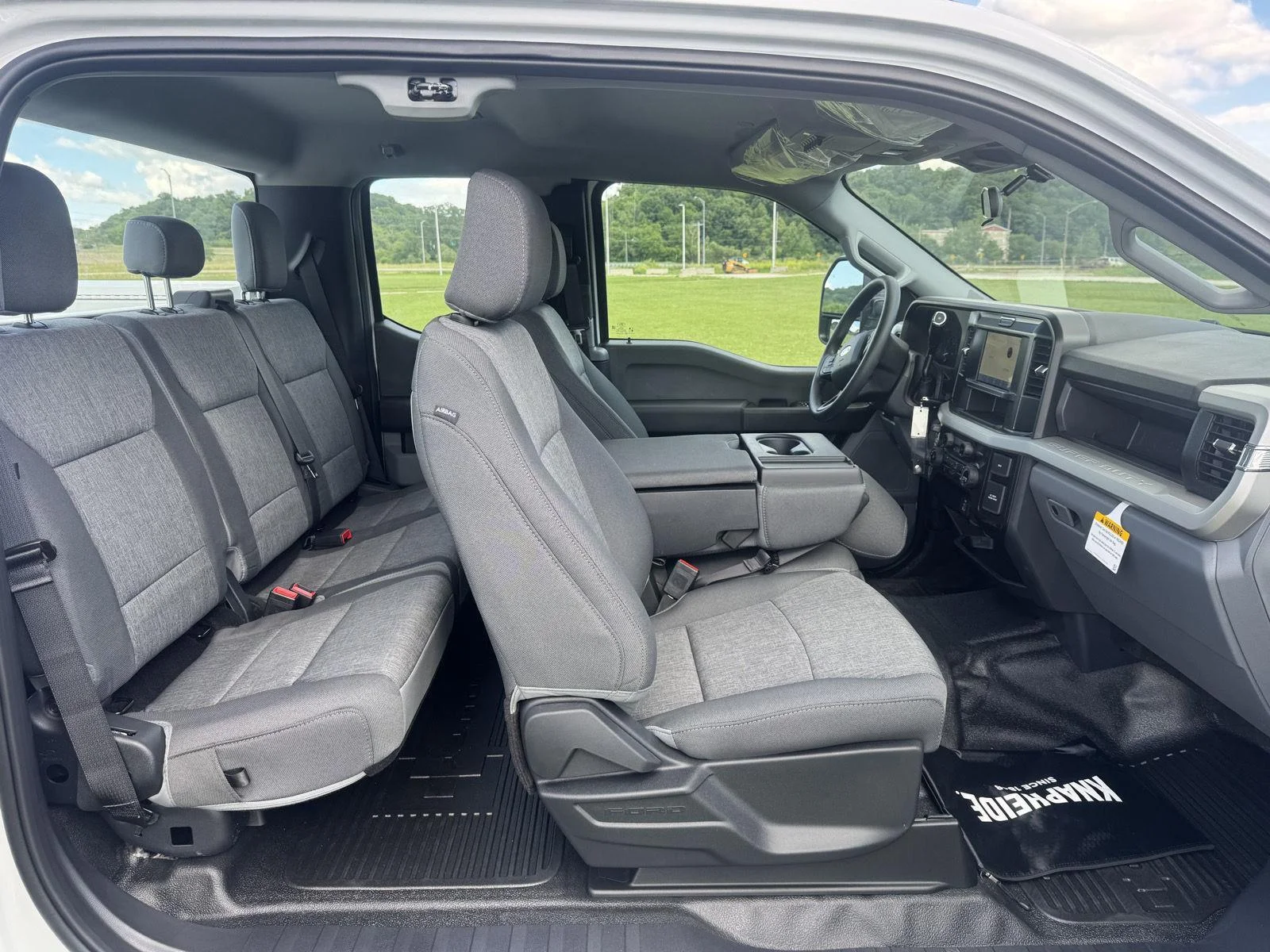 New 2026 Oxford White Ford XL image 12