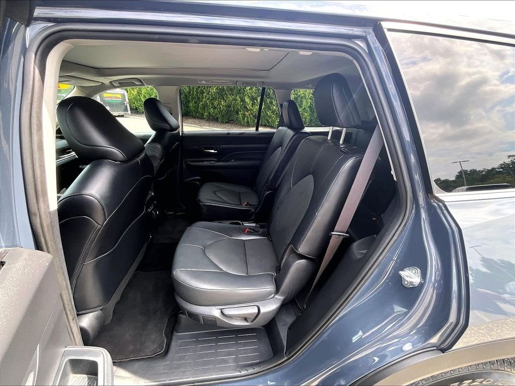 Used 2024 White Toyota XLE image 15