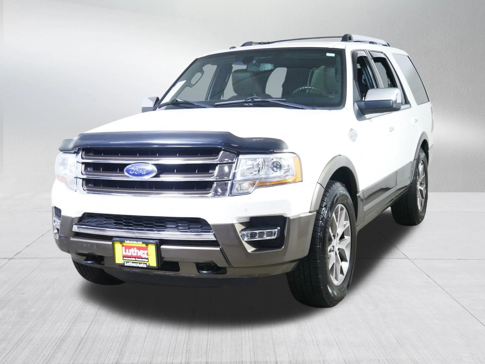 Used 2015 White Platinum Metallic Tri-Coat Ford King Ranch image 3