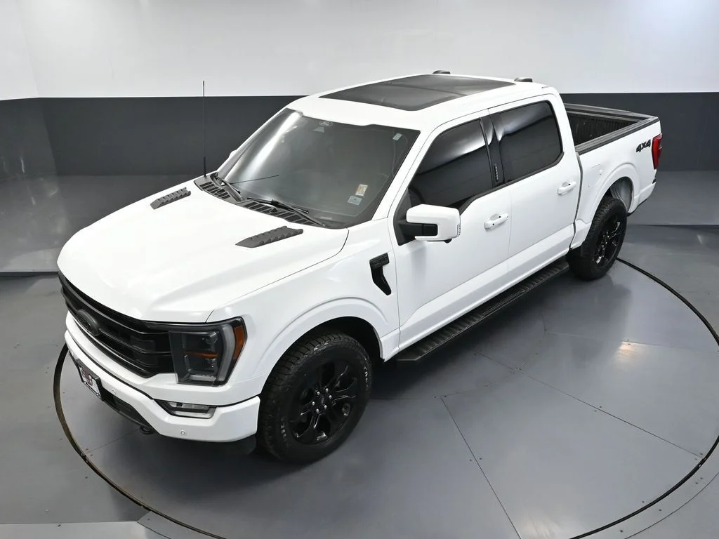 Used 2022 White Ford Lariat image 58