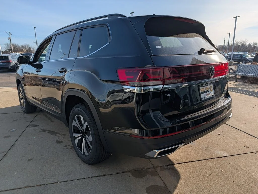 New 2026 Black Volkswagen 2.0T SE image 6