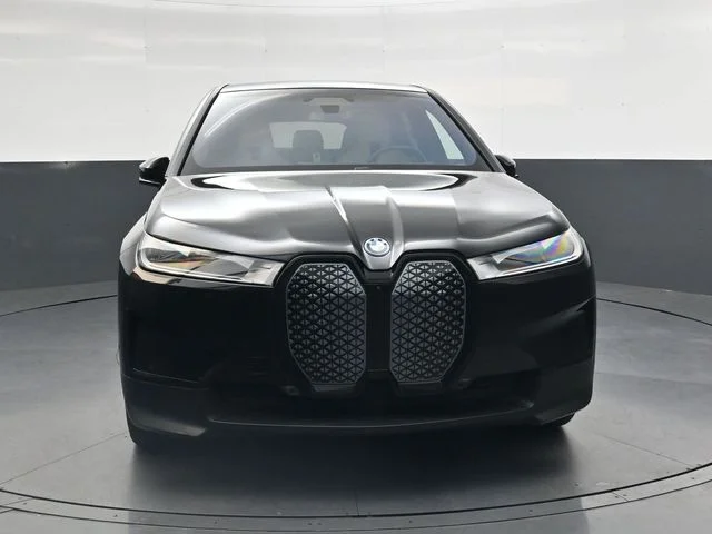 Used 2024 Black Sapphire Metallic BMW xDrive50 image 11