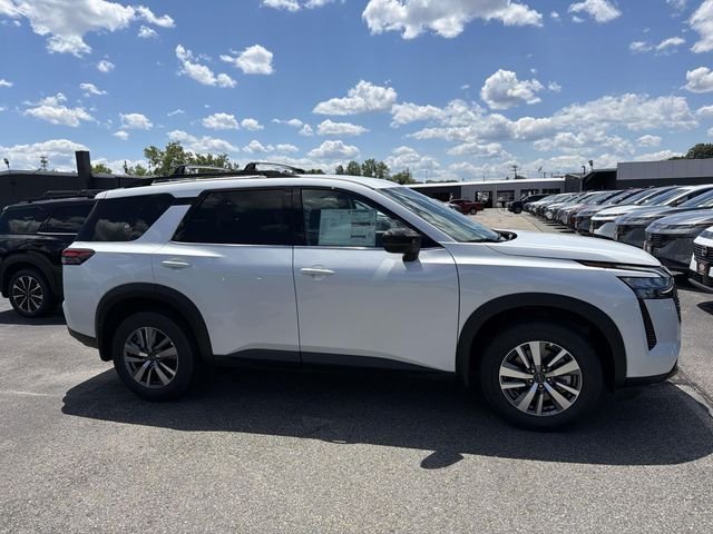 New 2026 Everest White Pearl TriCoat Nissan SL image 4