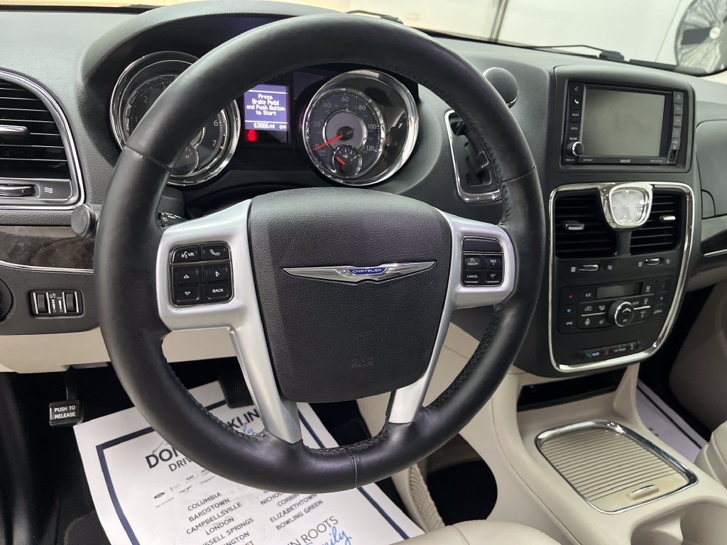 Used 2014 Gray Chrysler Touring-L image 16