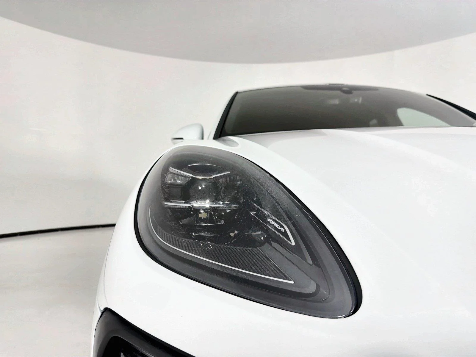 Certified Used 2022 White Porsche  image 30