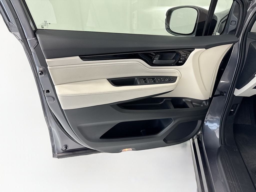 New 2026 Modern Steel Metallic Honda Touring image 25