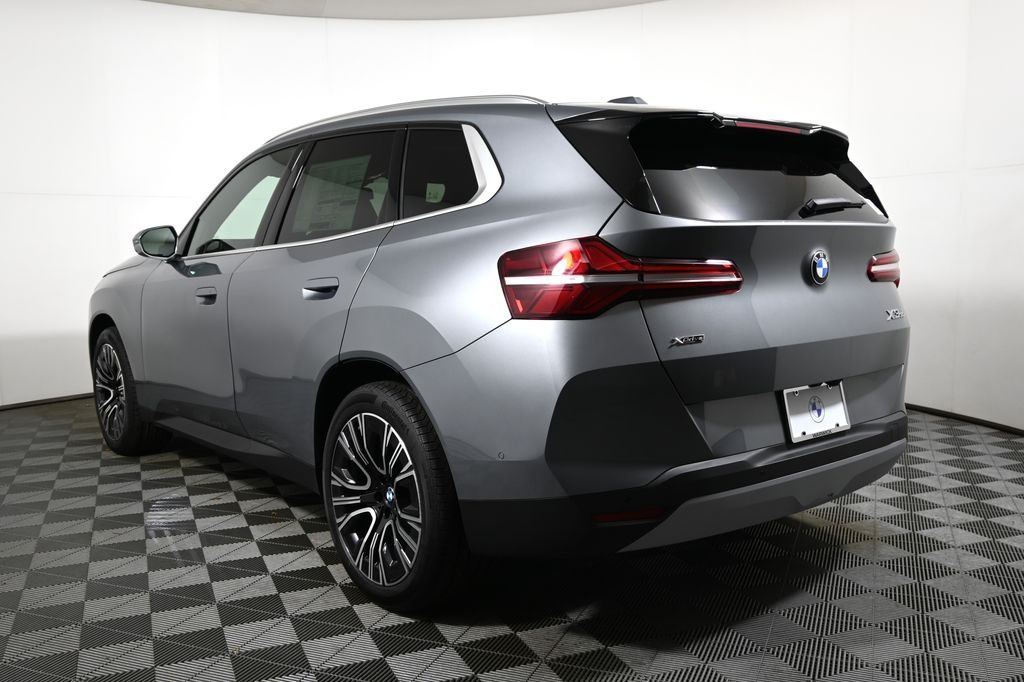 Used 2026 Gray Metallic BMW 30 xDrive image 5