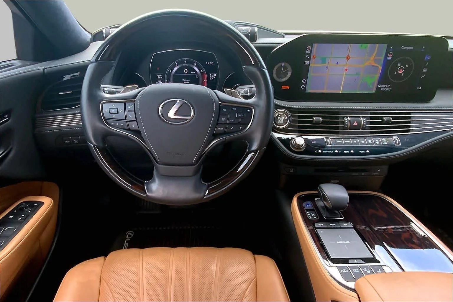 Used 2022 Eminent White Pearl Lexus  image 5