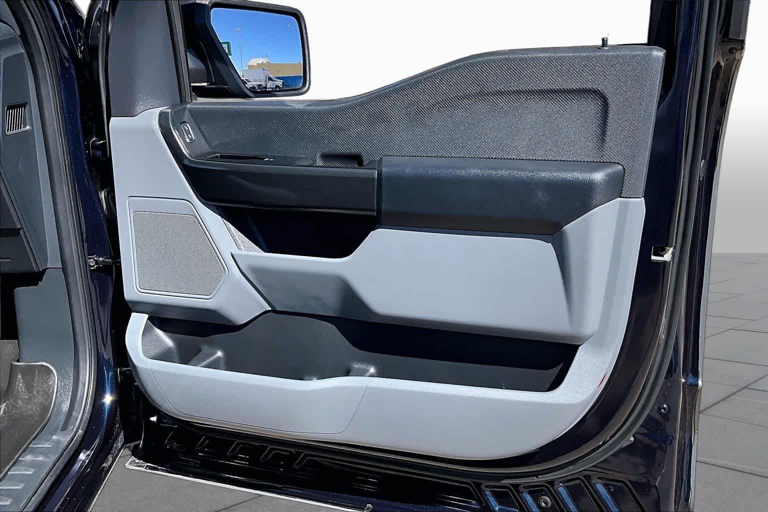 Used 2025 Blue Ford XL image 18