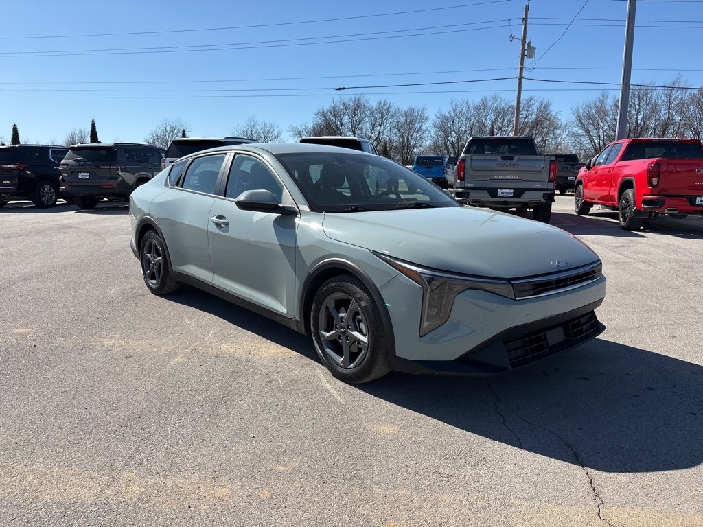 2025 Kia K4 LXS