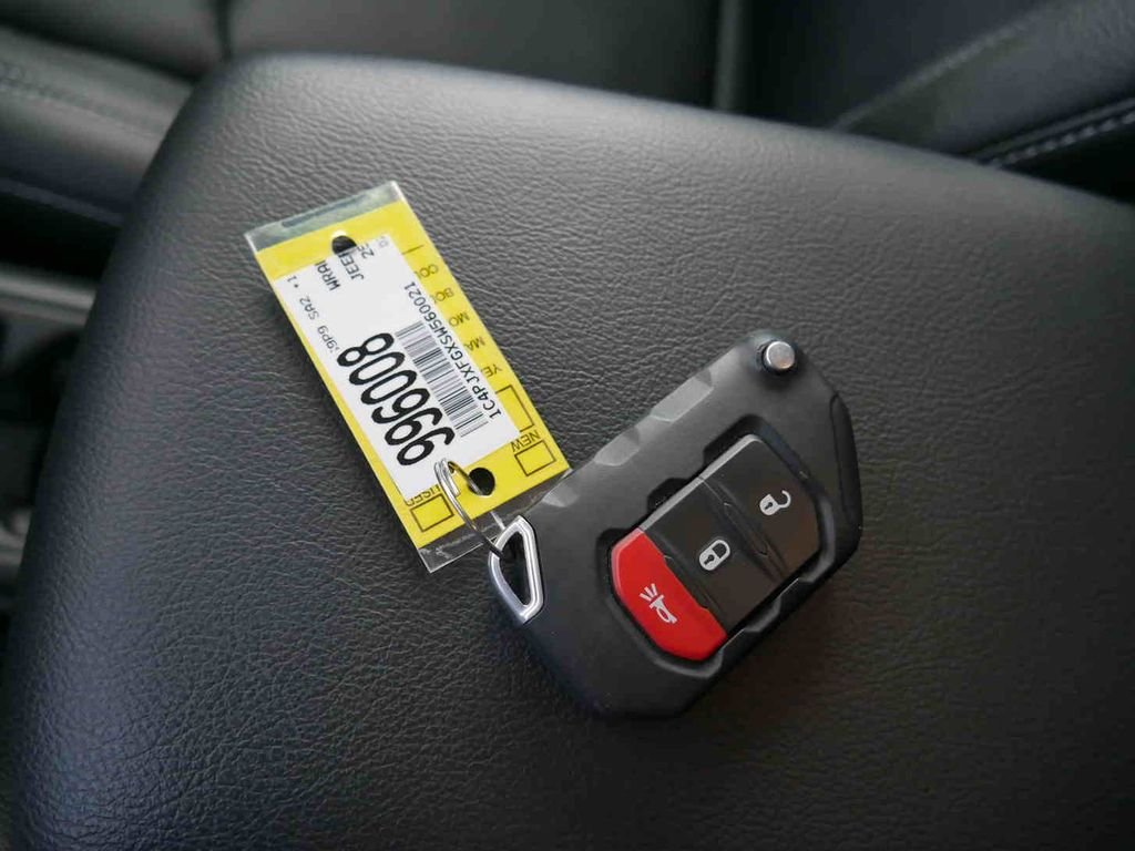 Used 2025 Gray Jeep Rubicon image 32