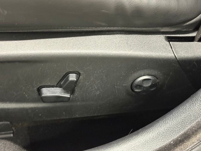 Used 2019 White Chrysler S image 15