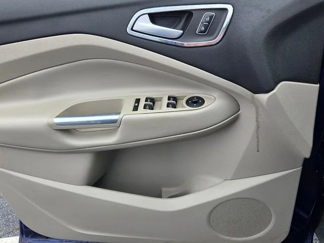 Used 2014 Blue Ford SE image 29