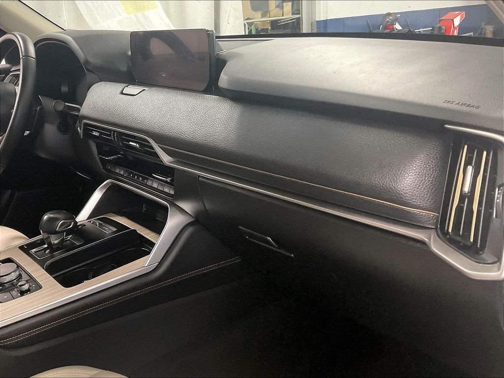 Used 2024 White Mazda Preferred image 14
