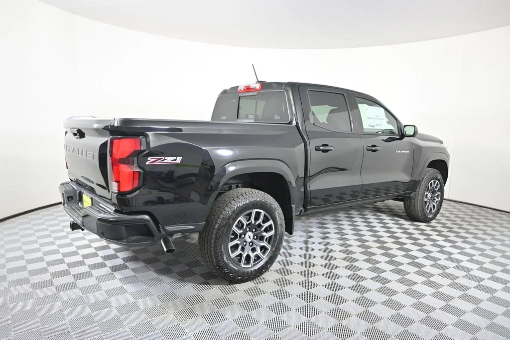 New 2026 Black Chevrolet Z71 image 7
