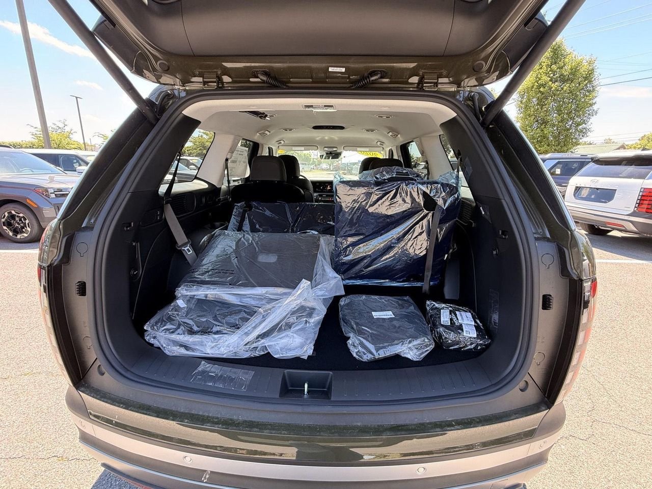 New 2026 Titan Charcoal Pearl Hyundai SEL AWD image 17