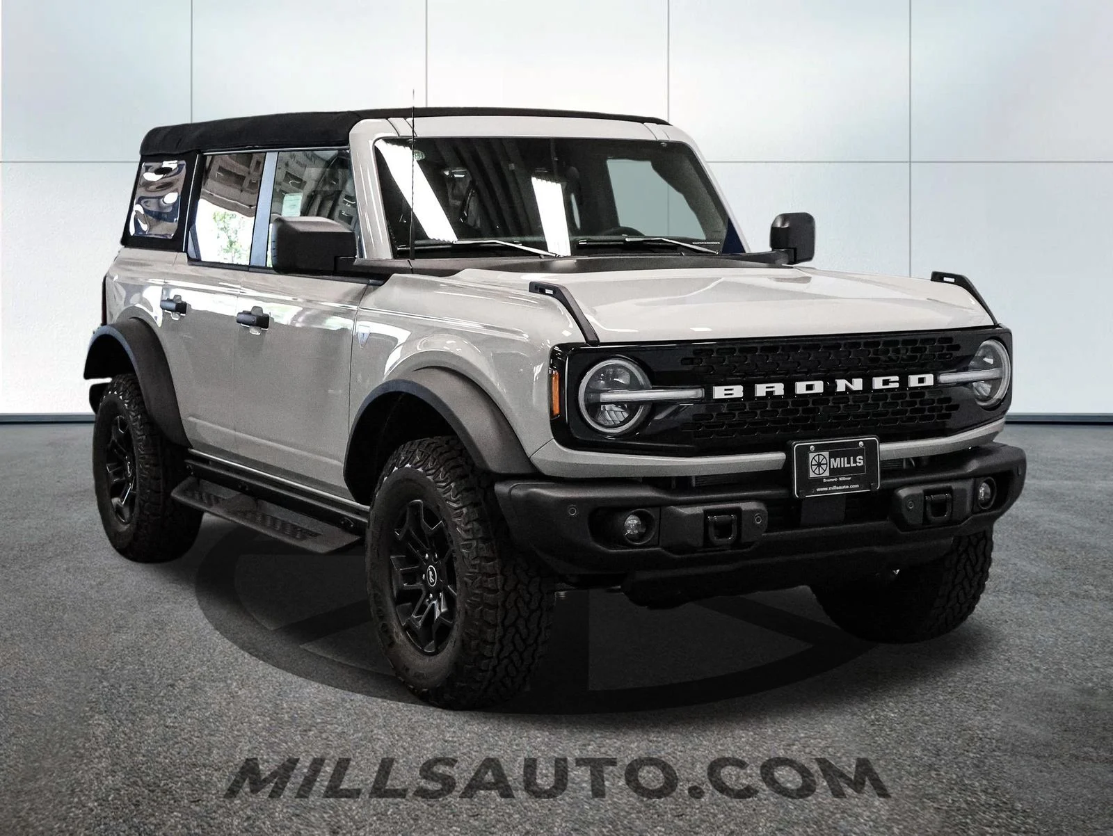 New 2026 Avalanche Gray Ford Badlands® image 11