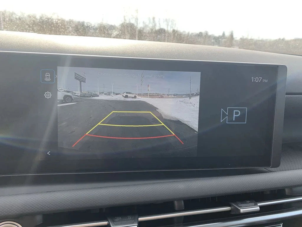 New 2026 White Hyundai SE image 18