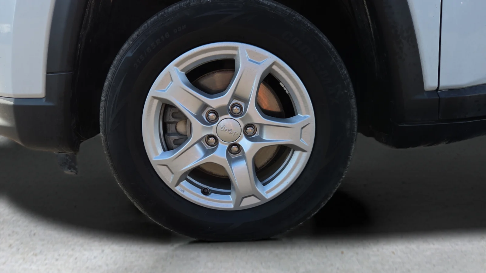 Used 2022 White Jeep Sport image 32