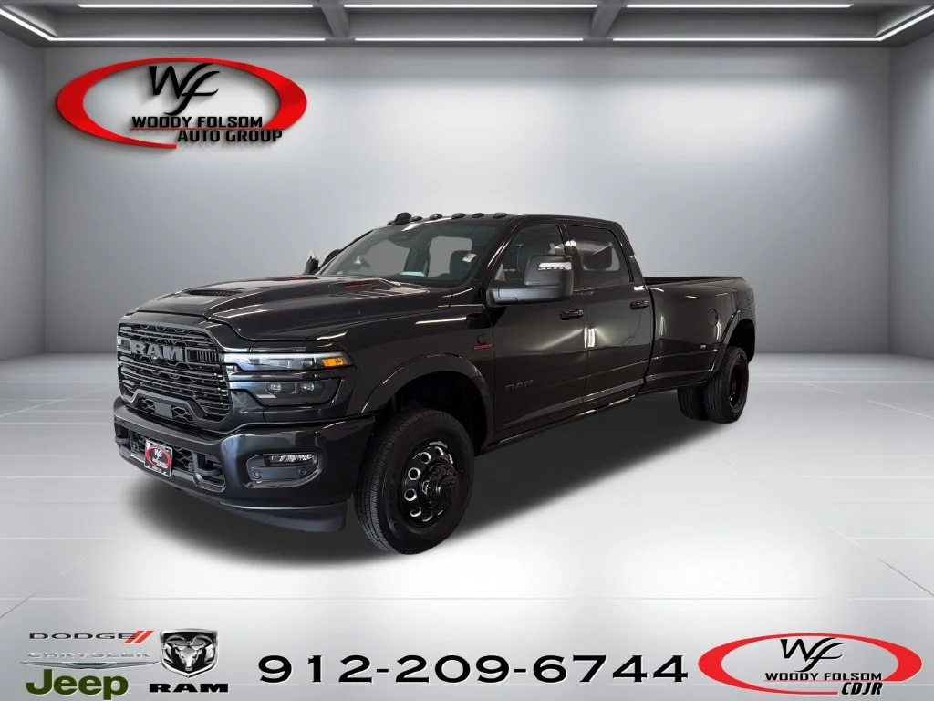New 2027 Diamond Black Crystal Pearl-Coat Exterior Paint RAM Laramie image 1