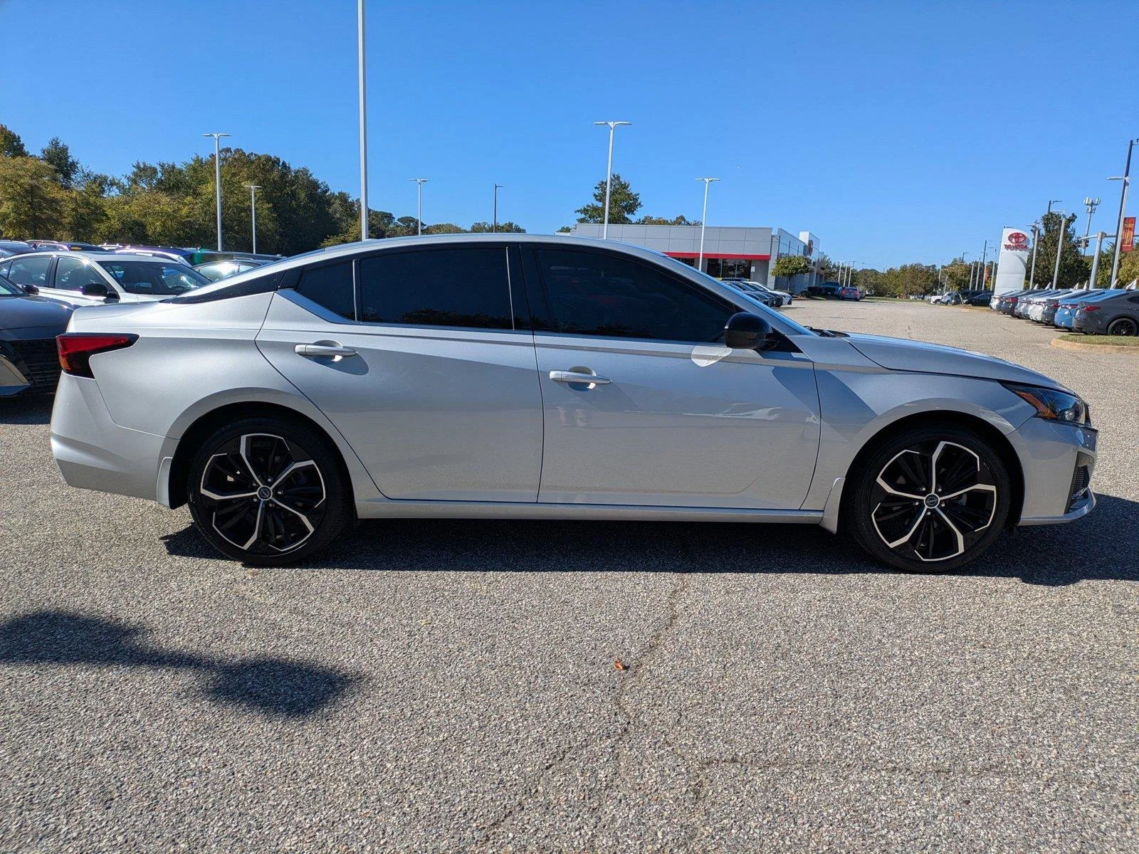 Used 2024 Brilliant Silver Metallic Nissan 2.5 SR image 3