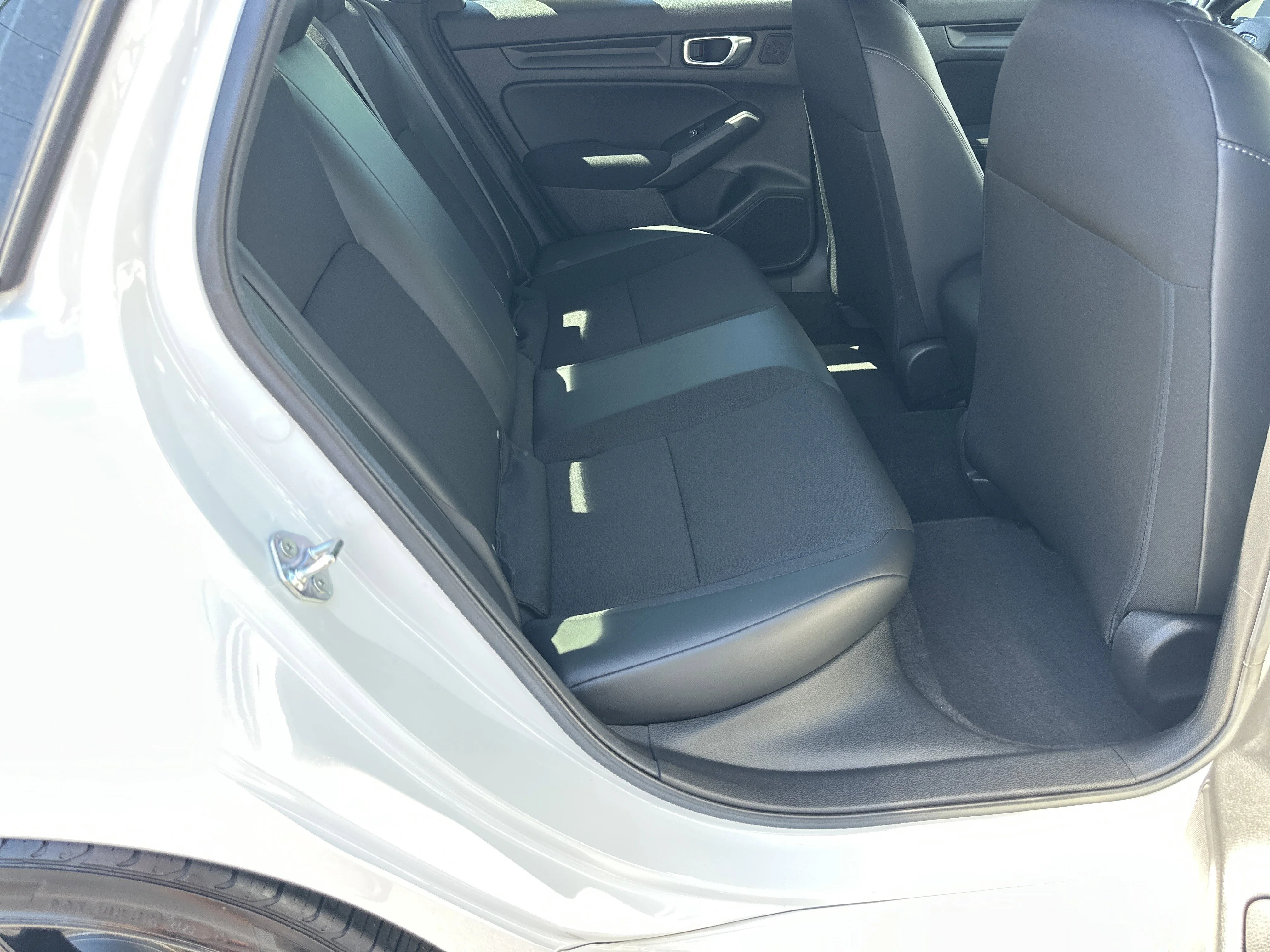 Used 2024 Platinum White Pearl Honda Sport image 15