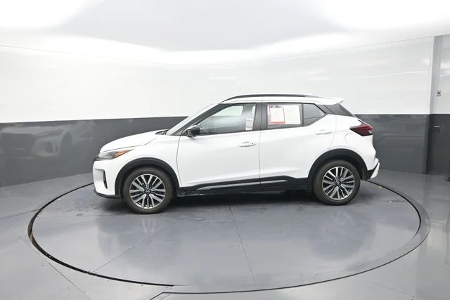 Used 2024 White Nissan SR image 71