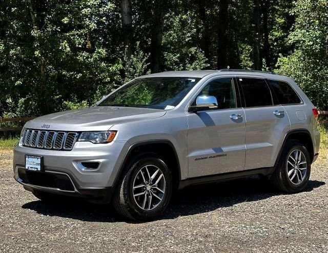 Used 2018 Billet Silver Metallic Clearcoat Jeep Limited image 4