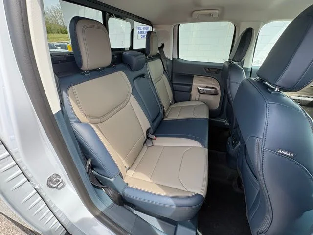 New 2025 White Ford Lariat image 31