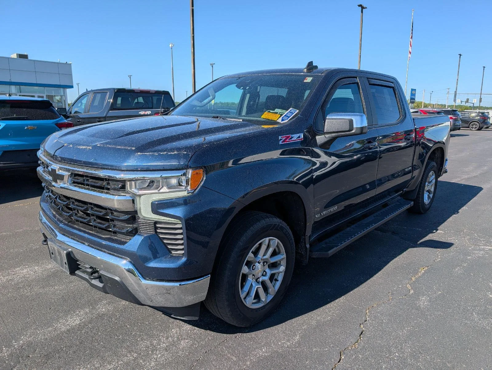 Used 2023 Northsky Blue Metallic Chevrolet LT image 5