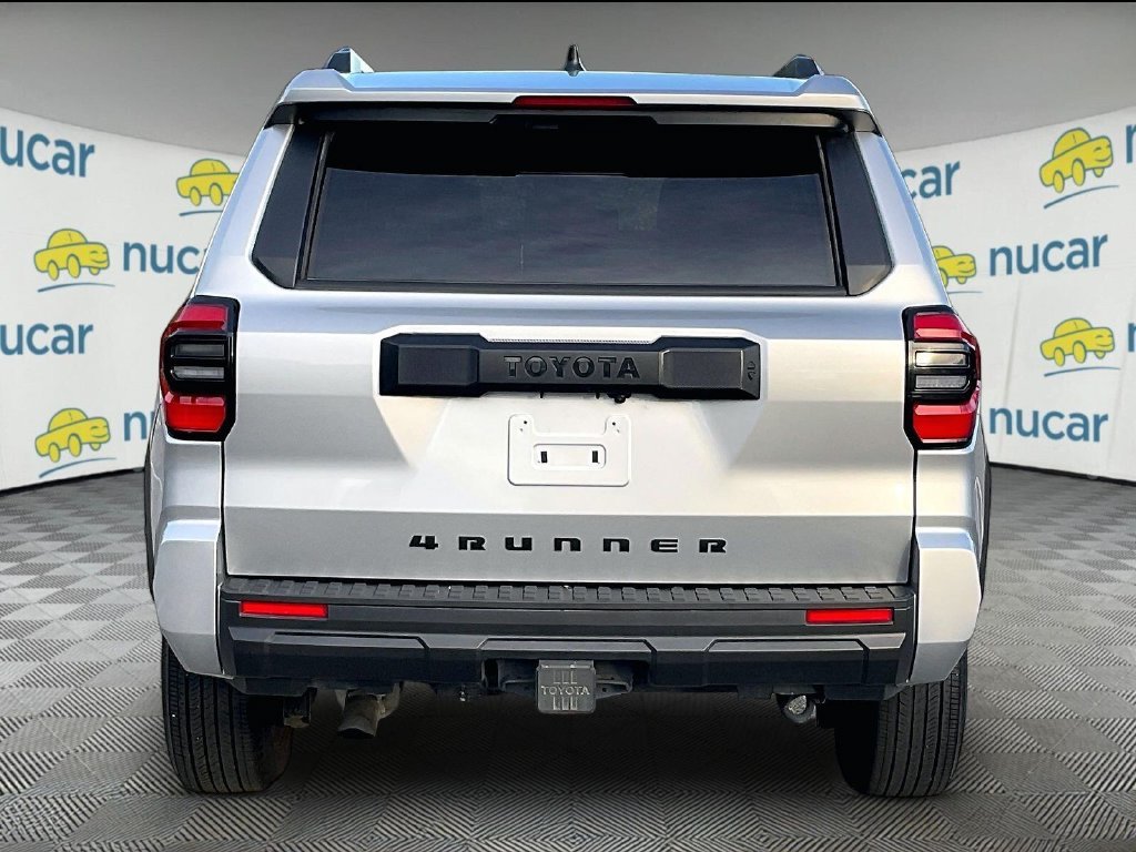 Used 2025  Toyota SR5 image 5