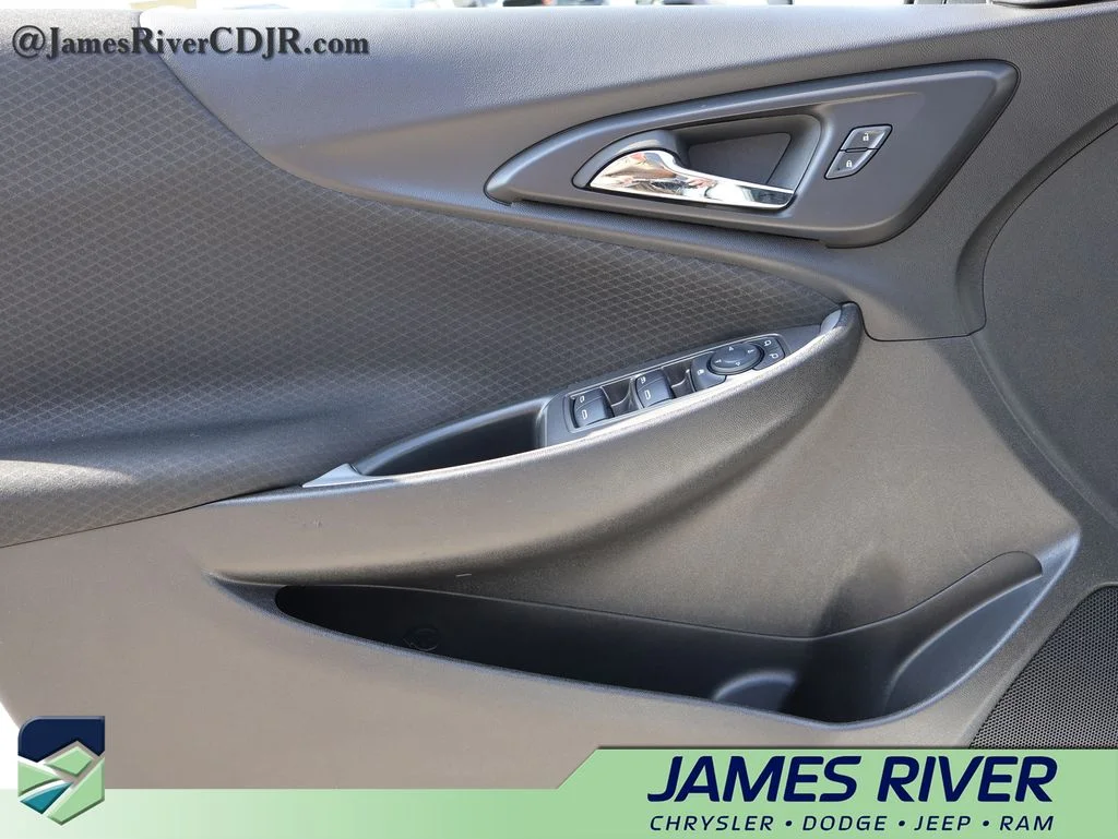 Used 2024 White Chevrolet LT image 20