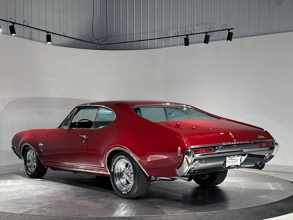 Used 1968 Red Oldsmobile Supreme image 11