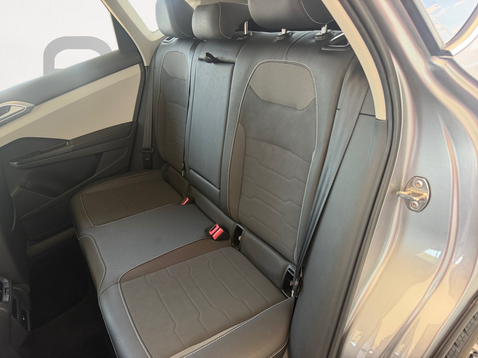 Certified Used 2025 Silver Volkswagen SE image 20