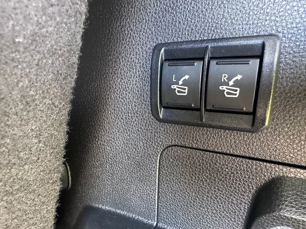 2024 Toyota Sequoia SR5 - Photo 45