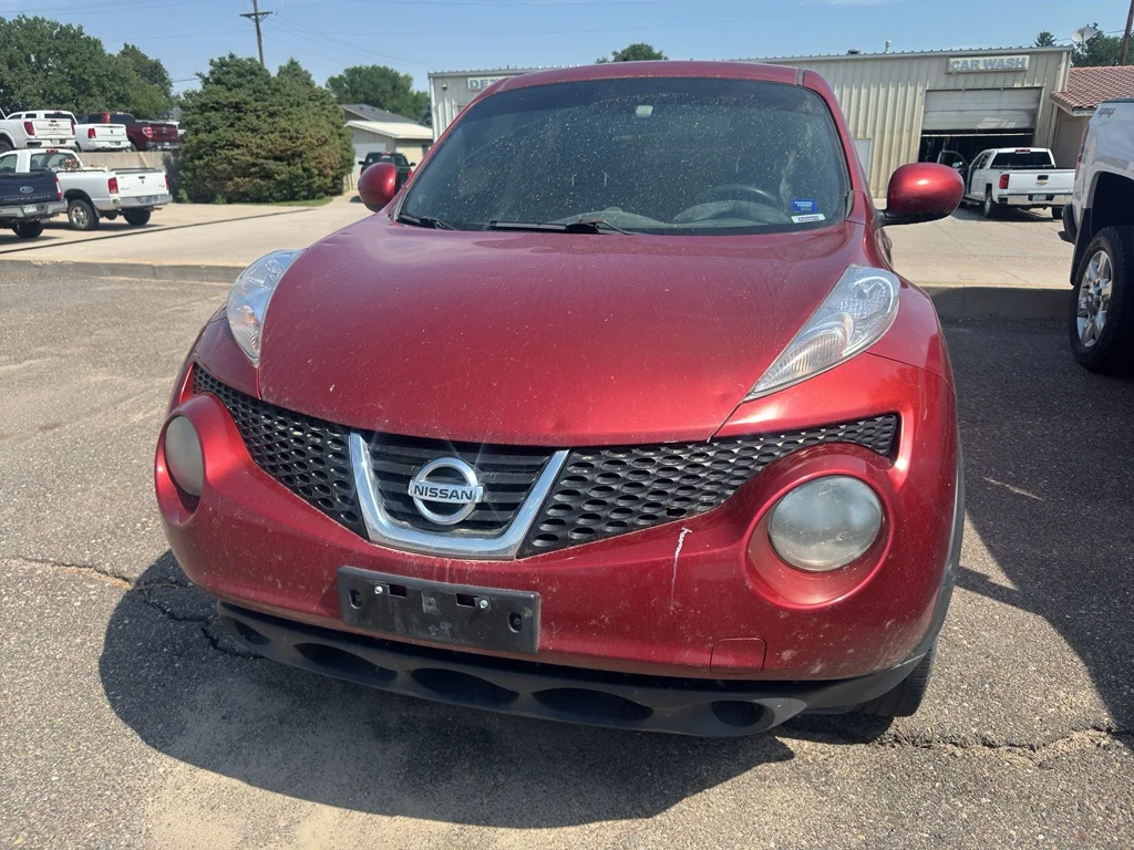Used 2013 Cayenne Red Nissan S image 2