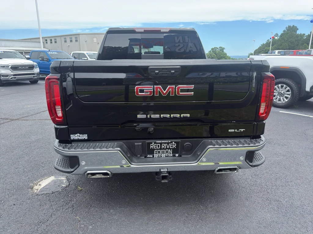 Used 2025 Onyx Black GMC SLT image 6