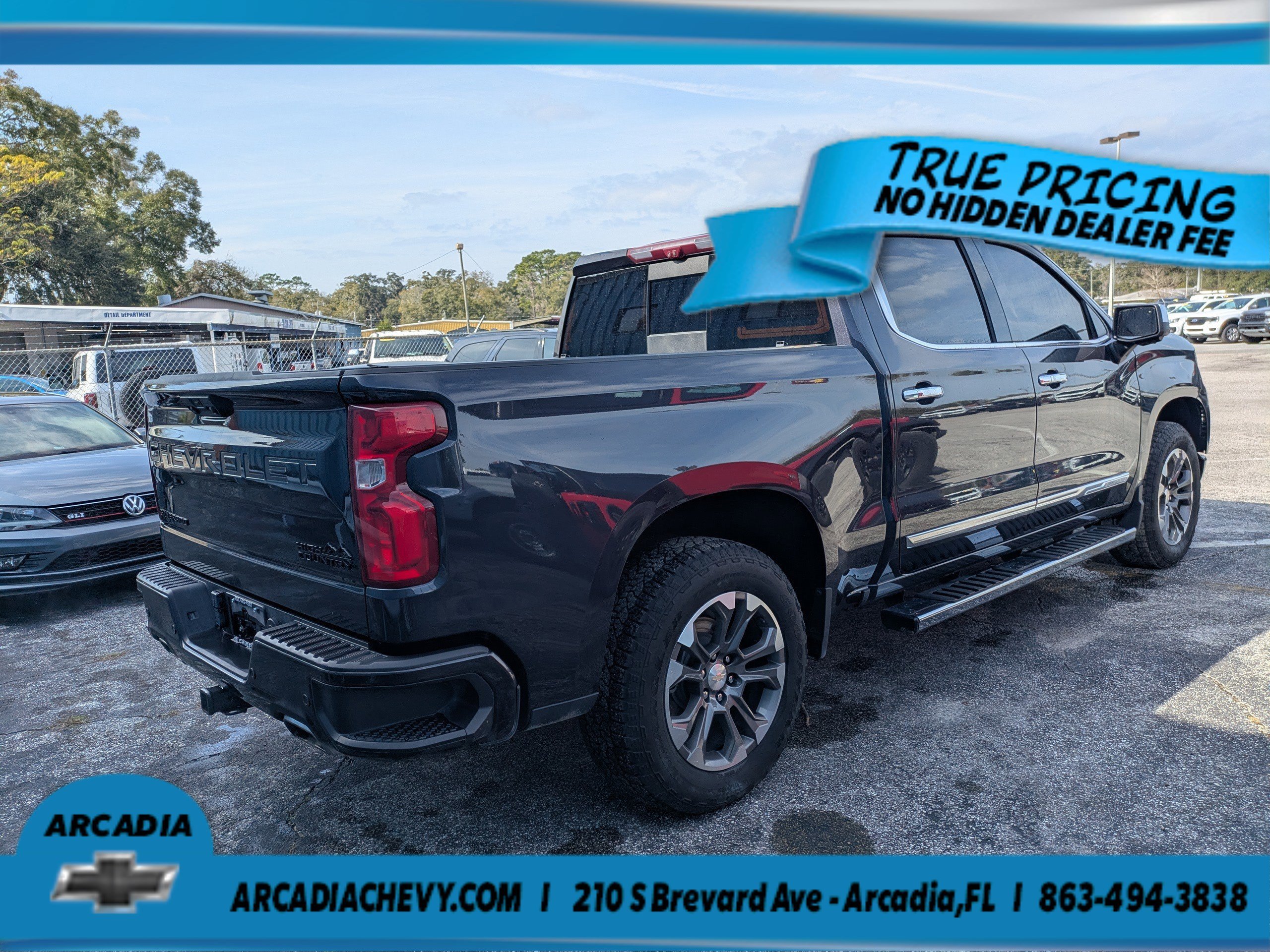 Used 2023 Dark Ash Metallic Chevrolet High Country image 4