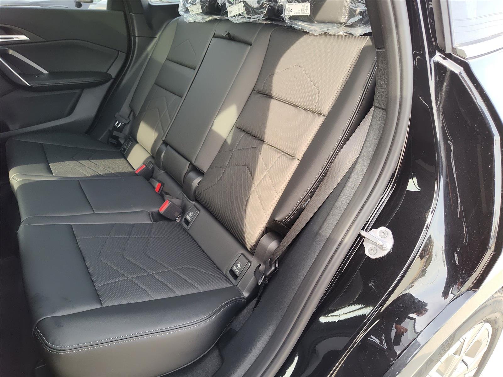 New 2026 Black Sapphire Metallic BMW xDrive28i image 15